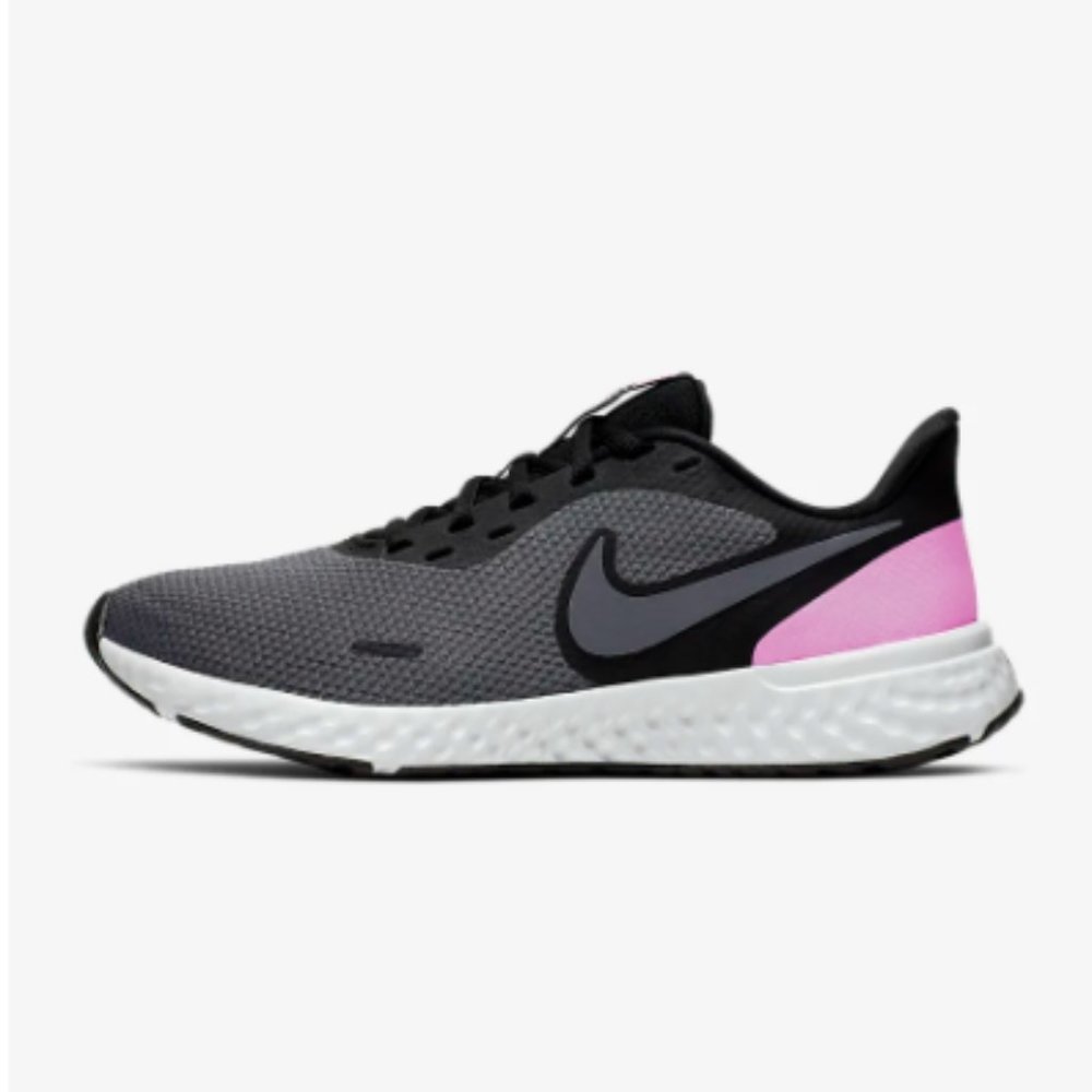 NIKE REVOLUTION 5